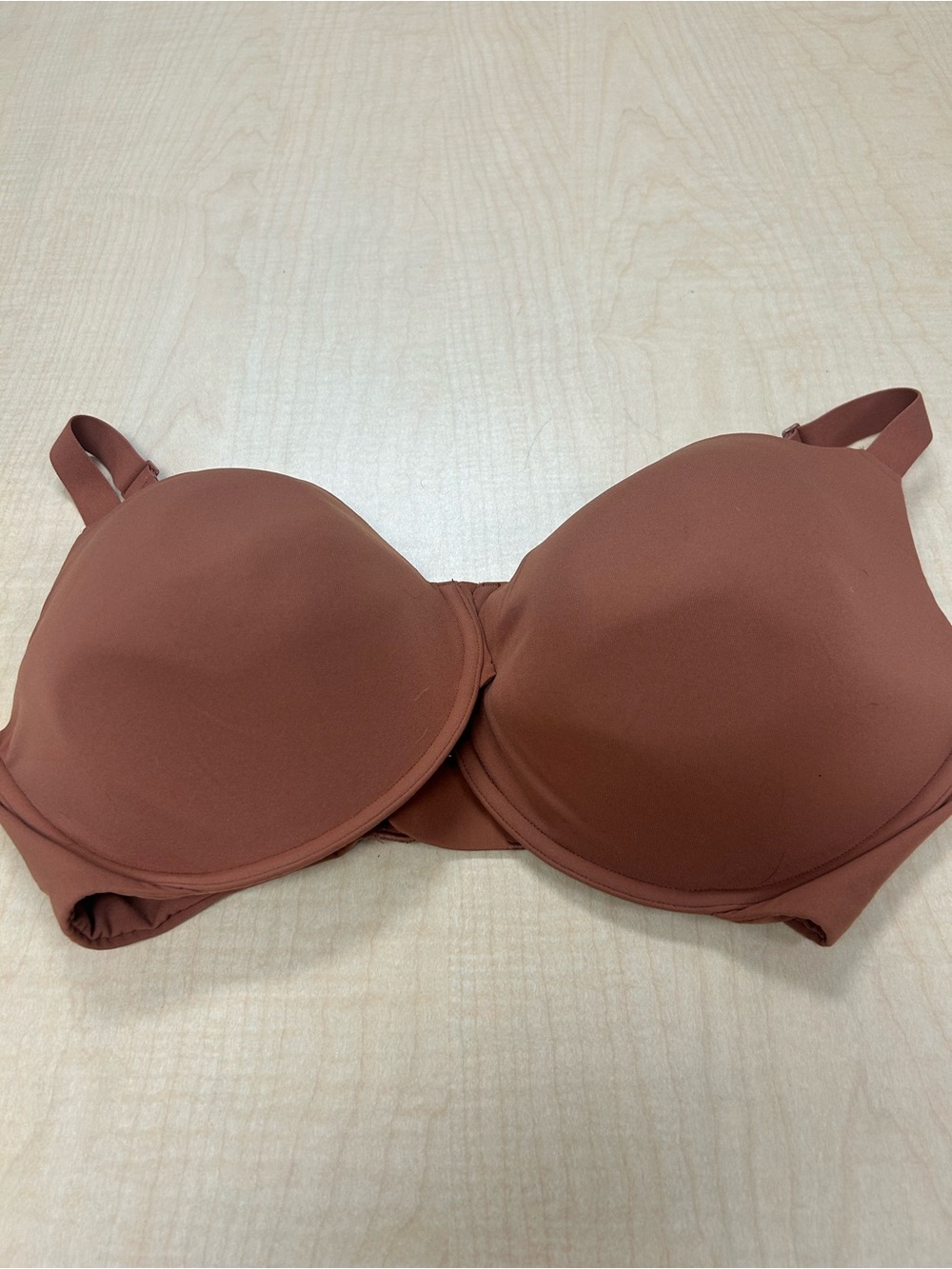 SKIMS Molded T-Shirt Bra in Rust Brown with underwire 38DDD